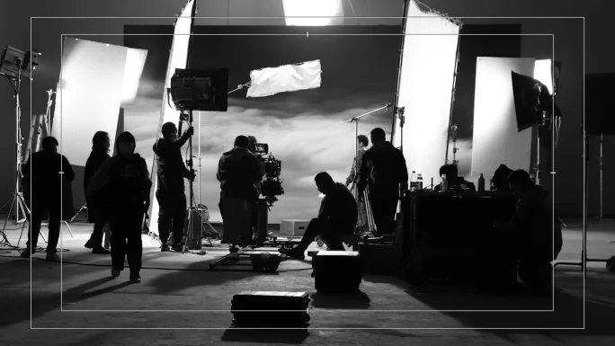 四虎视频专业拍摄团队工作场景